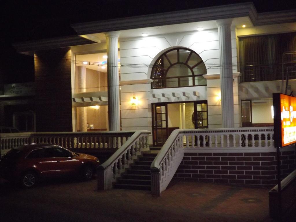 The Majestic Crown Hotel Ooty Exterior foto